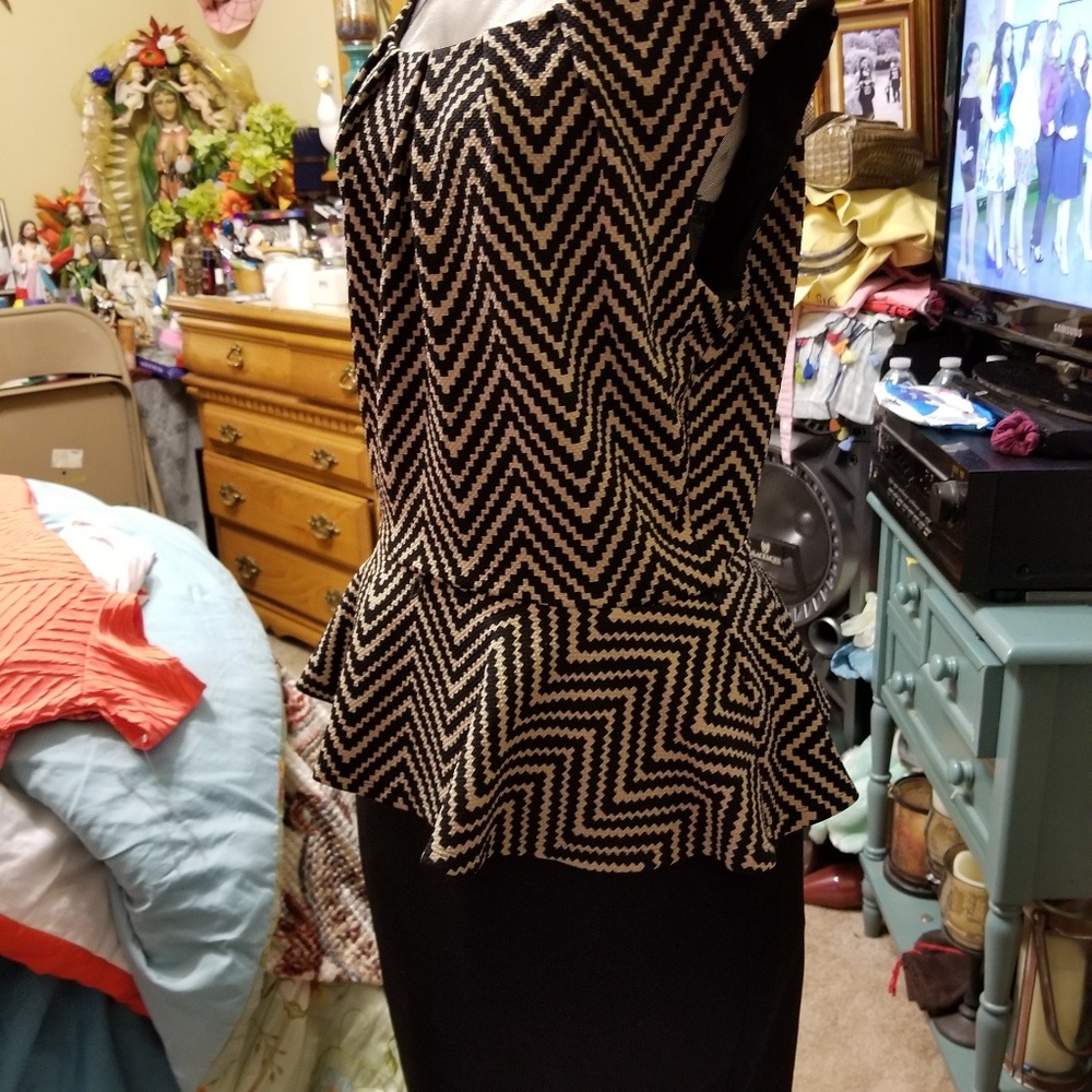Dress - Picture 2 of 3